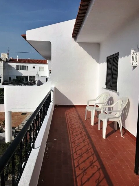 Moradia T5 para Venda em Albufeira e Olhos de Água