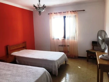 Moradia T5 para Venda em Albufeira e Olhos de Água
