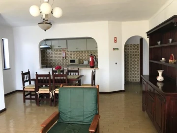 Moradia T5 para Venda em Albufeira e Olhos de Água