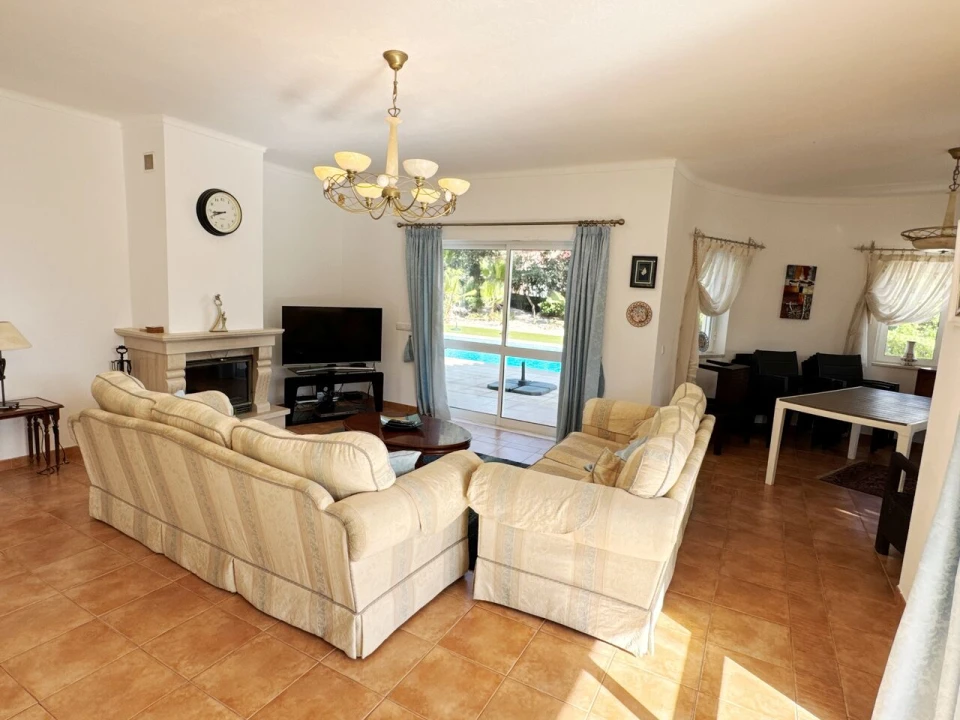 Moradia T5 para Venda em Albufeira e Olhos de Água Foto 18