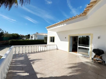 Moradia T5 para Venda em Albufeira e Olhos de Água