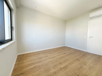 Apartamento T4 para Venda em Albufeira e Olhos de Água
