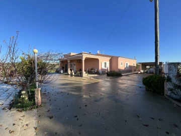 Moradia T6 para Venda em Albufeira e Olhos de Água