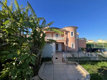 Moradia T6 para Venda em Albufeira e Olhos de Água