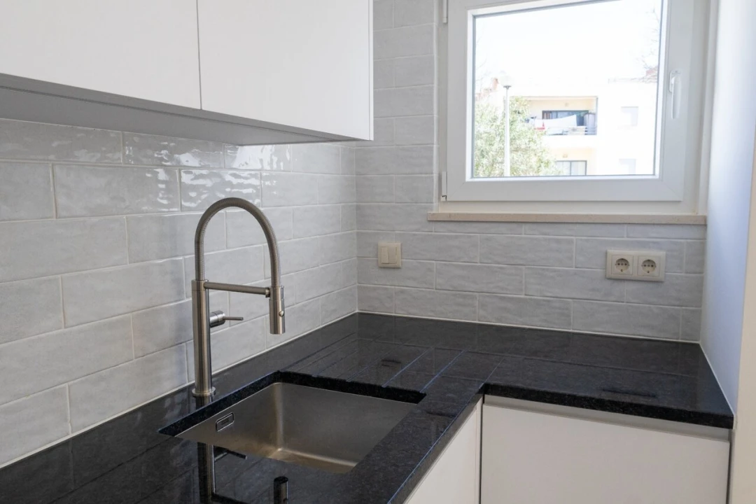 Apartamento T1 para Venda em Silves Foto 7