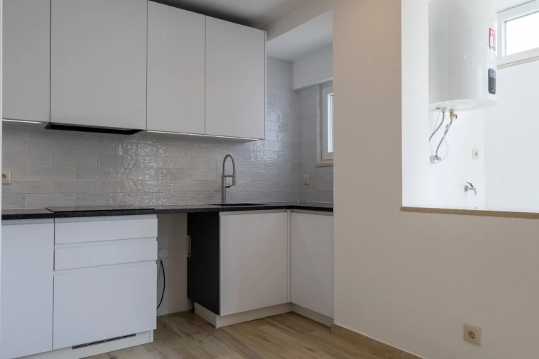 Apartamento T1 para Venda em Silves Foto 4