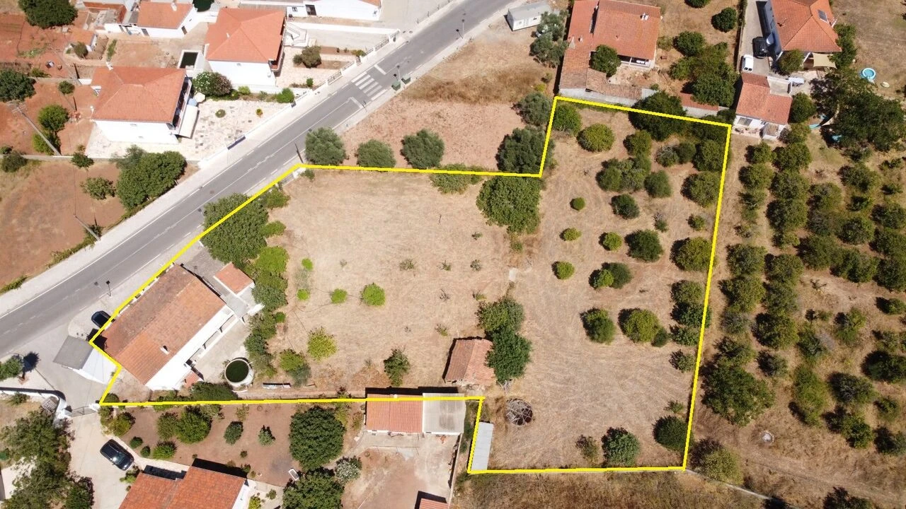 Moradia T4 para Venda em São Bartolomeu de Messines Foto 1