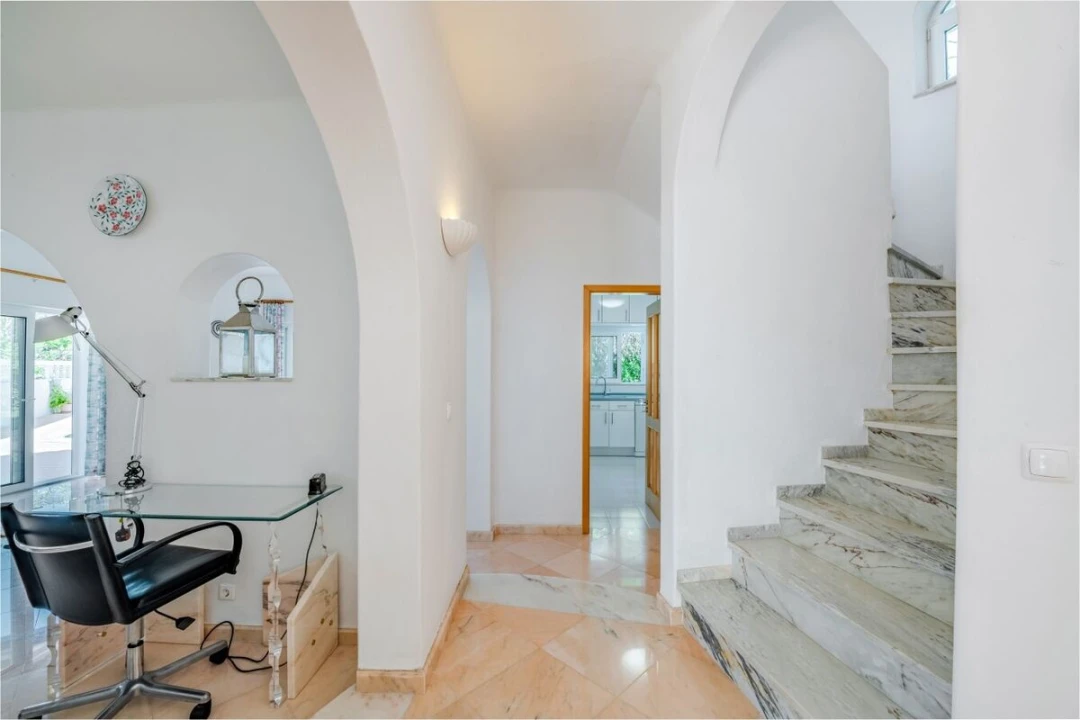 Moradia T5 para Venda em Porches Foto 16