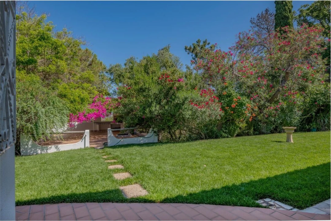 Moradia T5 para Venda em Porches Foto 44