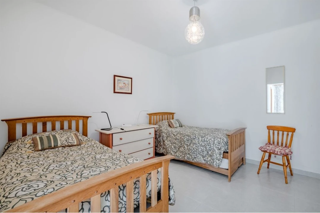 Moradia T5 para Venda em Porches Foto 25