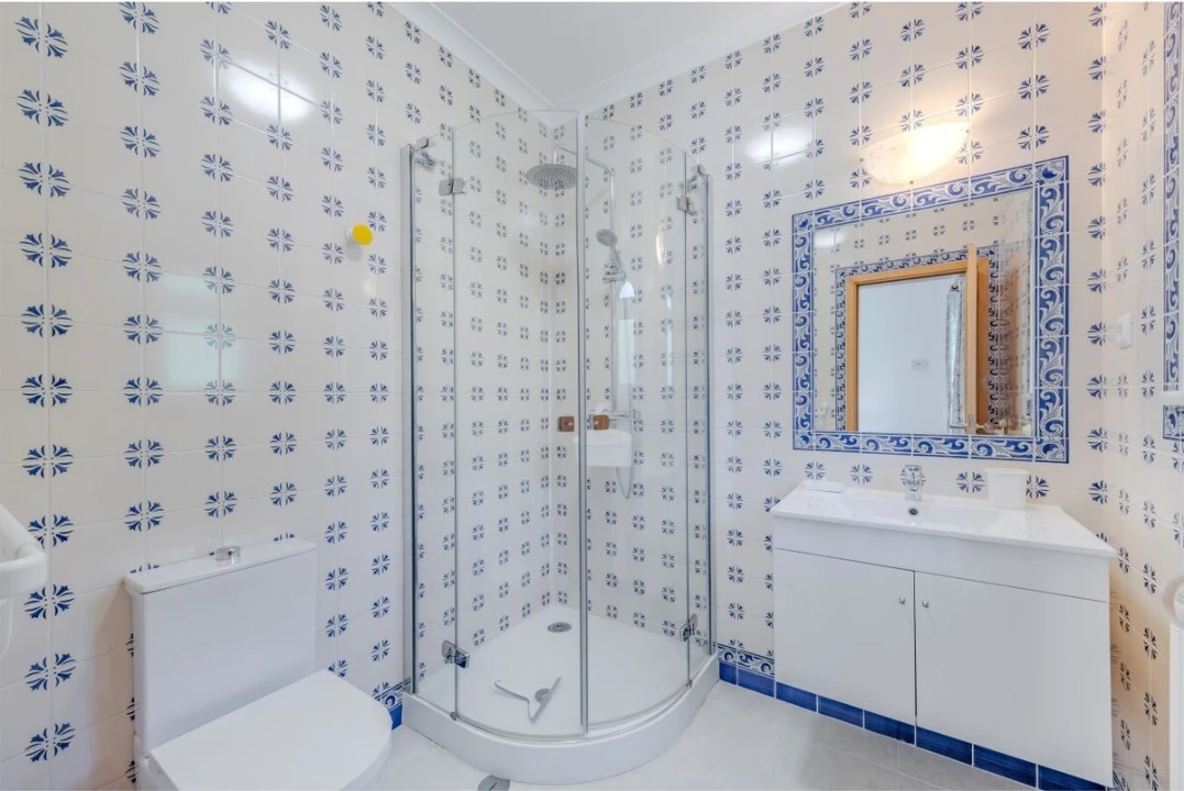 Moradia T5 para Venda em Porches Foto 33