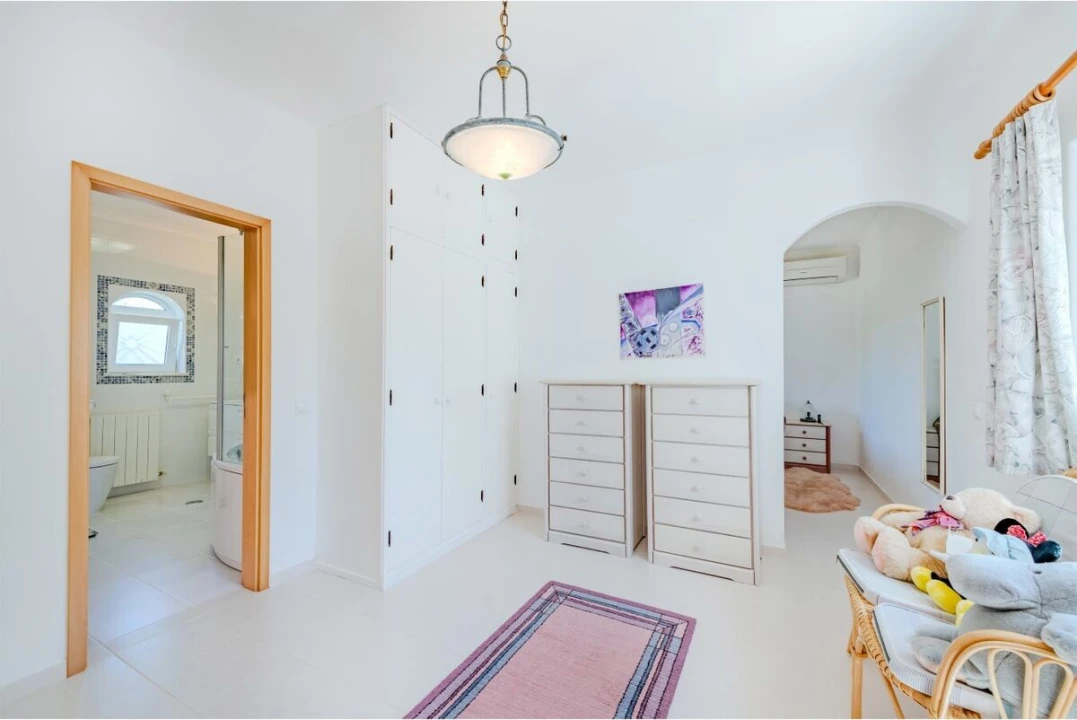 Moradia T5 para Venda em Porches Foto 39