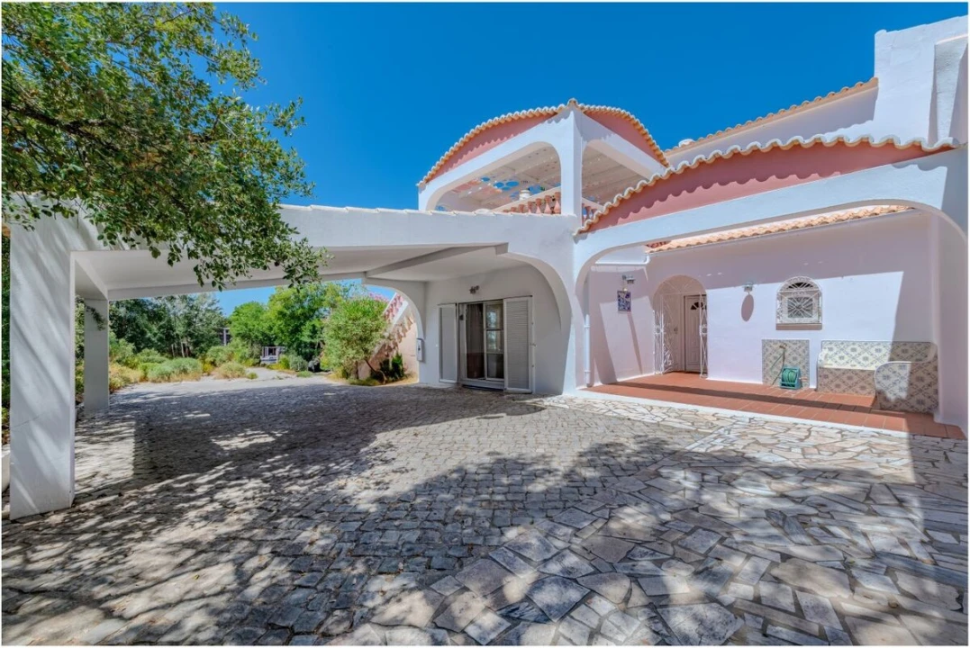 Moradia T5 para Venda em Porches Foto 74