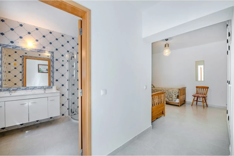 Moradia T5 para Venda em Porches Foto 24