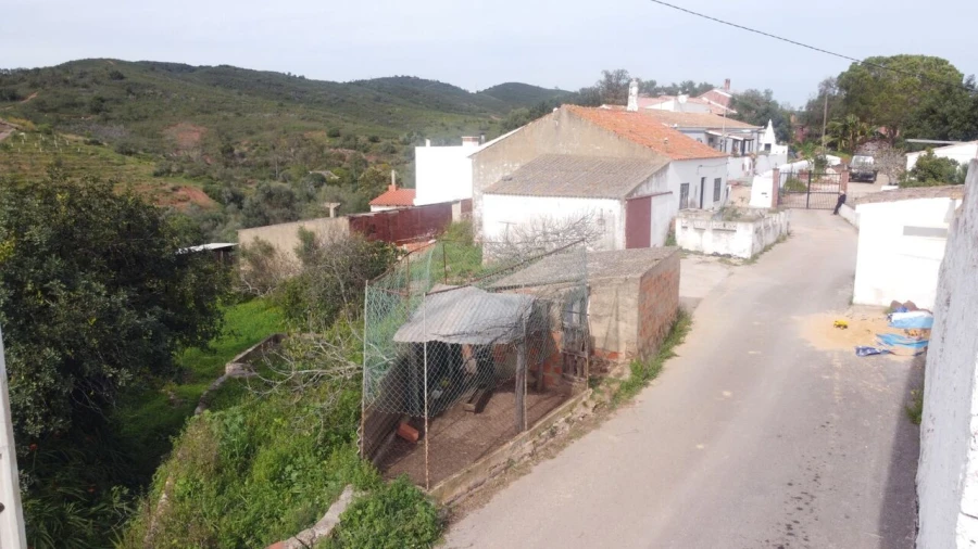Moradia T2 para Venda em São Bartolomeu de Messines Foto 24