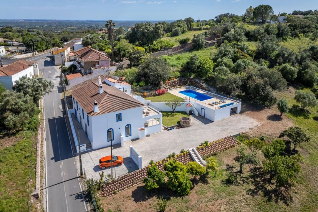 Moradia T5 para Venda em São Bartolomeu de Messines Foto 1