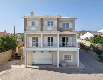 Moradia T5 para Venda em Silves