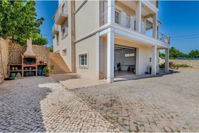 Moradia T5 para Venda em Silves