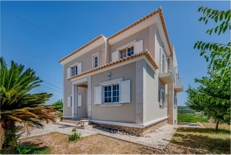 Moradia T5 para Venda em Silves Foto 4