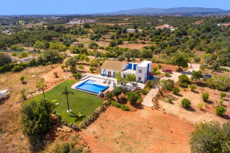 Moradia T4 para Venda em Silves Foto 3
