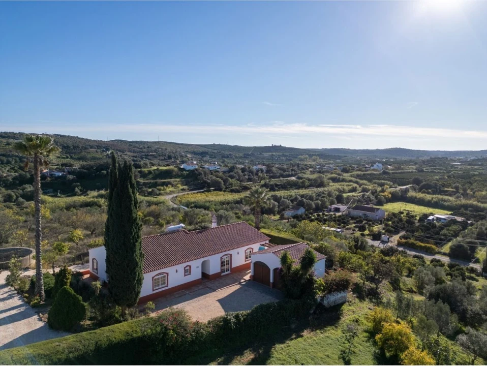 Moradia T4 para Venda em Silves Foto 1