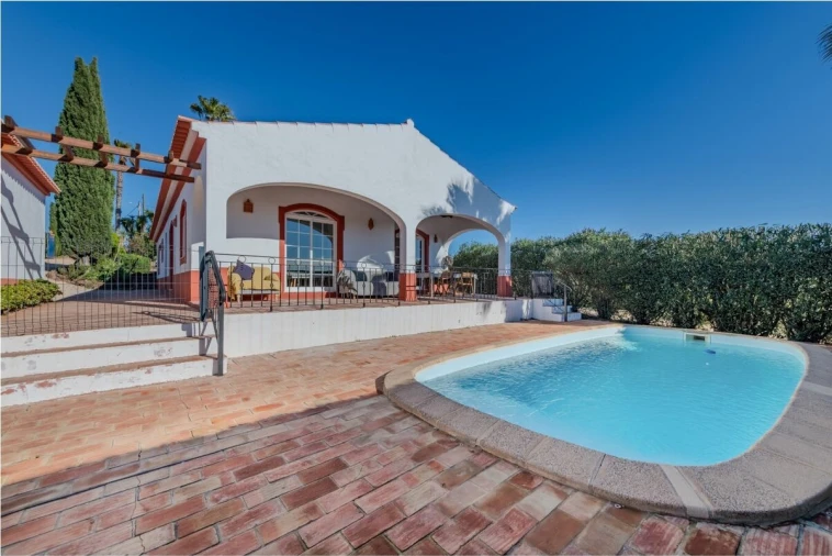 Moradia T4 para Venda em Silves Foto 9