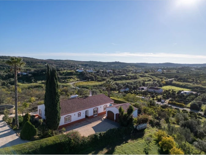 Moradia T4 para Venda em Silves