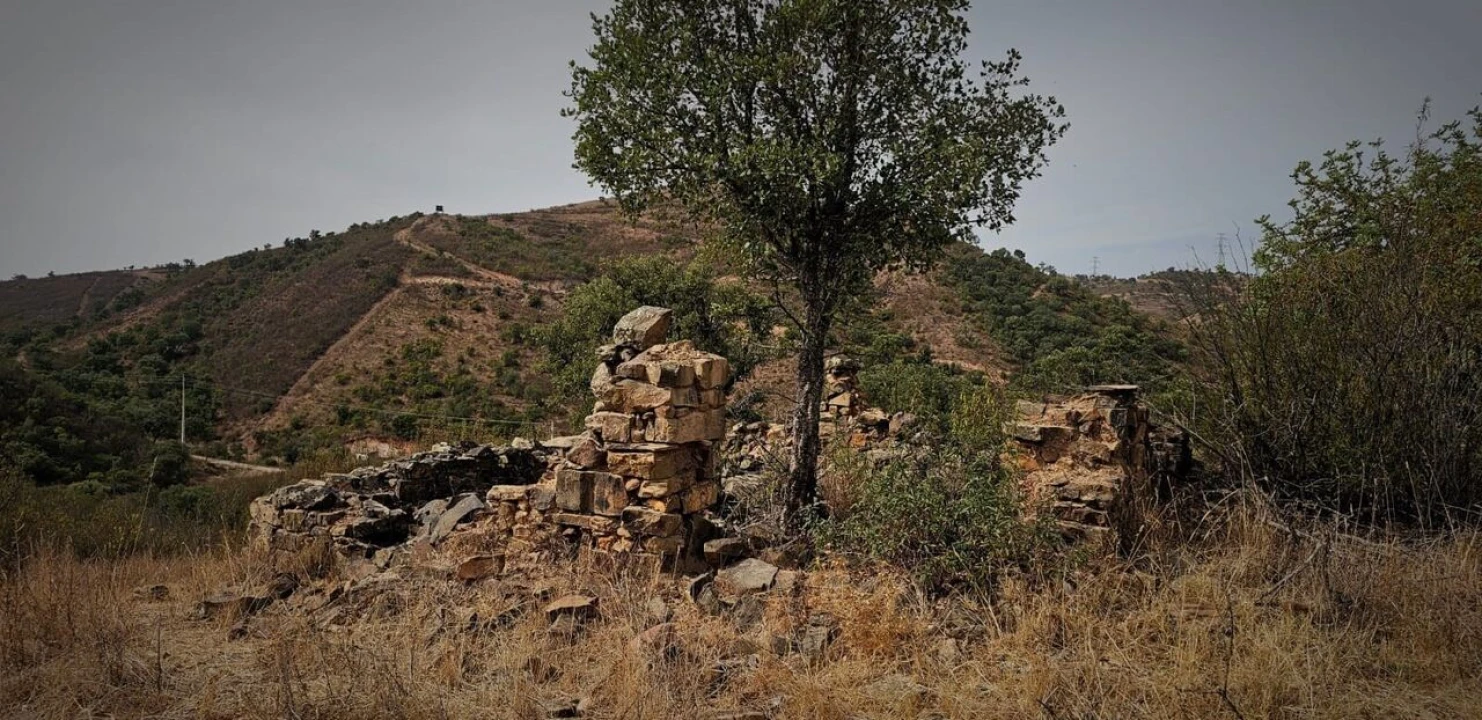 Moradia T0 para Venda em São Bartolomeu de Messines Foto 10