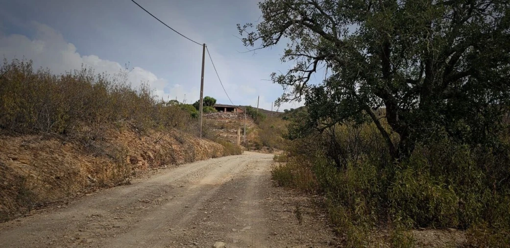 Moradia T0 para Venda em São Bartolomeu de Messines Foto 4