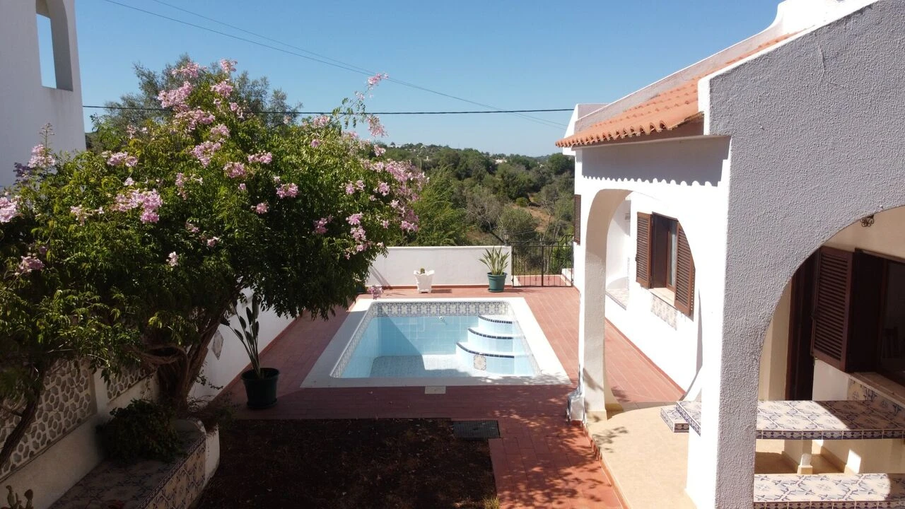 Moradia T5 para Venda em Paderne Foto 3