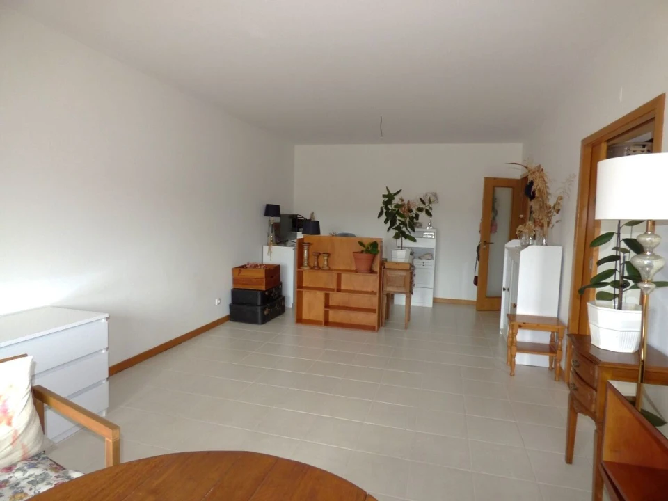 Apartamento T1 para Venda em Silves Foto 4