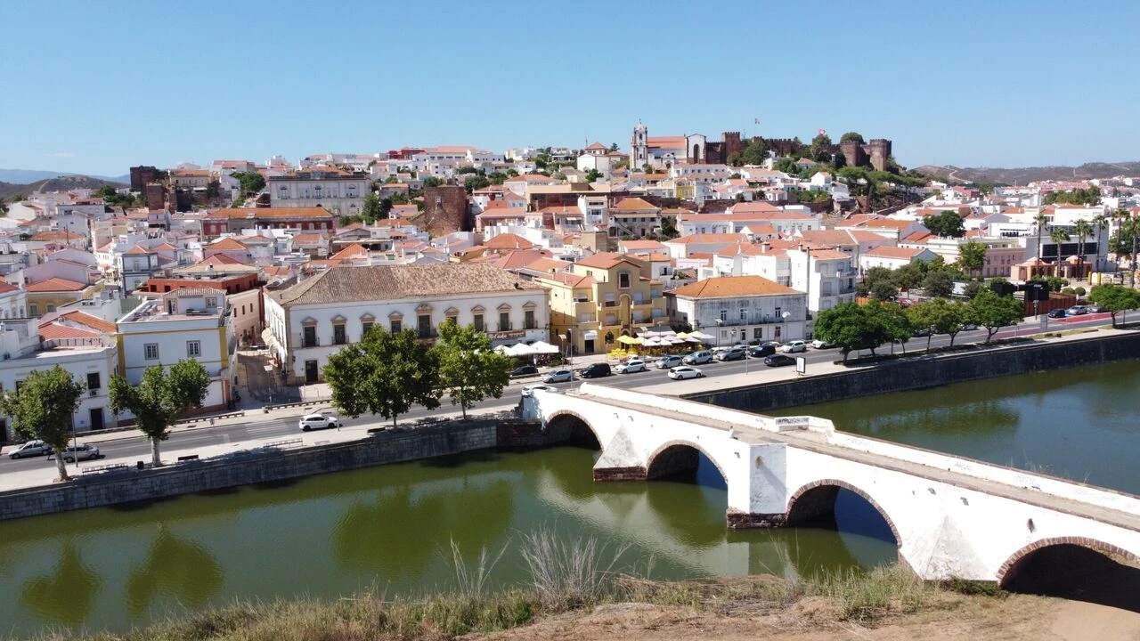 Apartamento T1 para Venda em Silves Foto 16