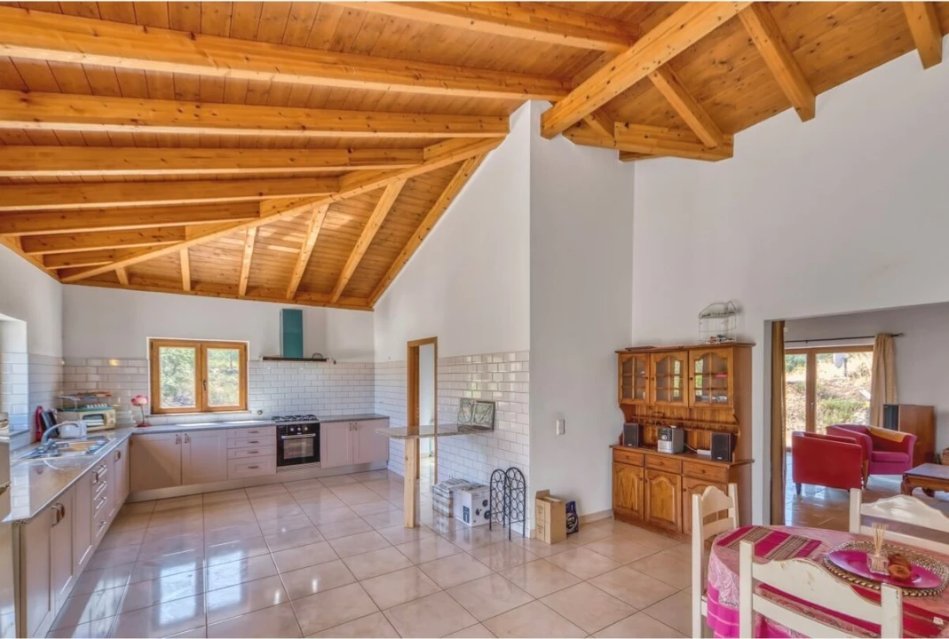 Moradia T3 para Venda em Silves Foto 6