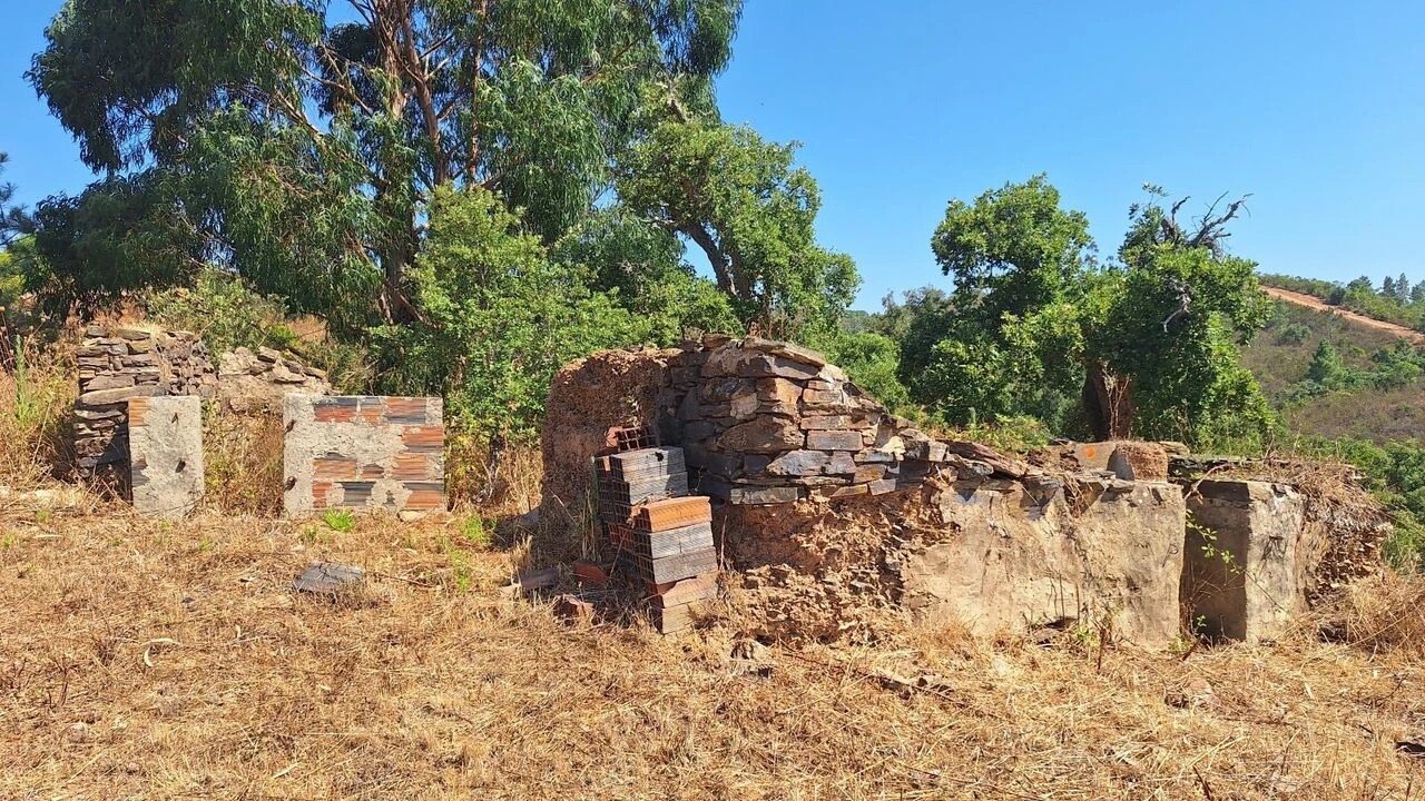 Moradia T2 para Venda em São Marcos da Serra Foto 16
