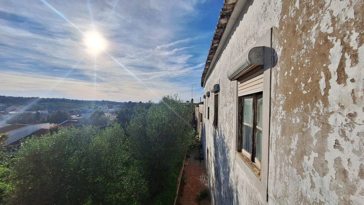 Moradia T8 para Venda em Estômbar e Parchal Foto 5