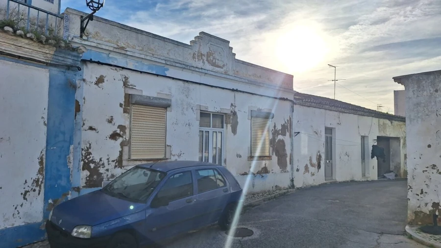 Moradia T8 para Venda em Estômbar e Parchal Foto 2