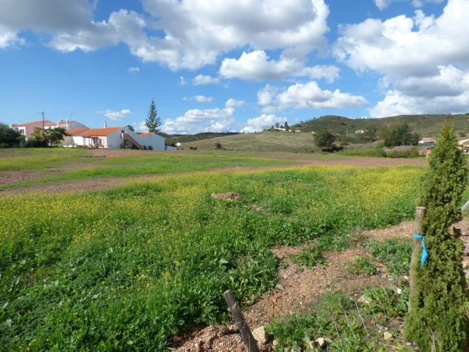 Terreno para Venda em Silves Foto 1