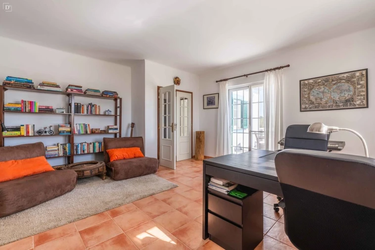 Moradia T4 para Venda em Quelfes Foto 20