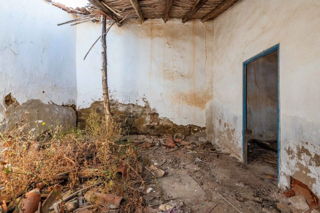 Moradia T4 para Venda em Odeleite Foto 5