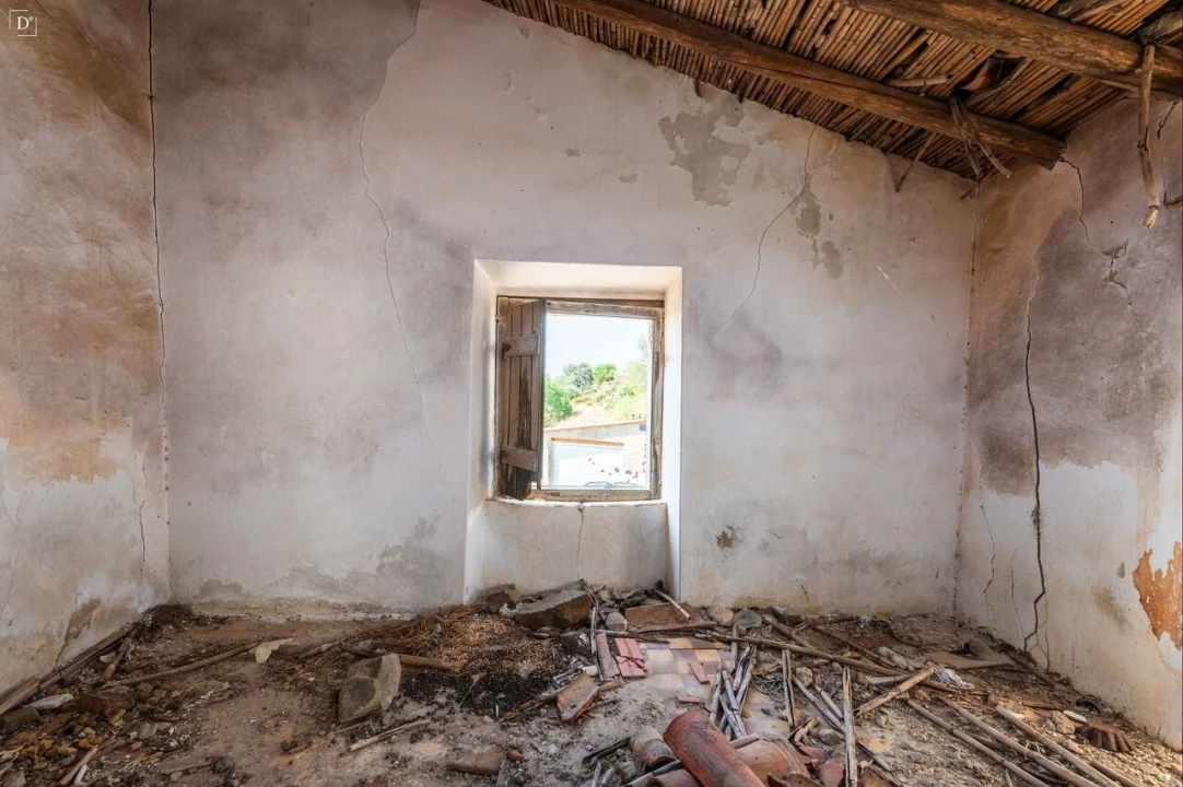 Moradia T4 para Venda em Odeleite Foto 9