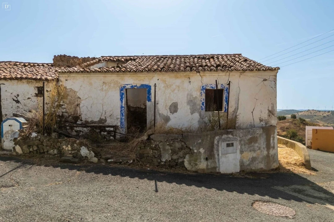 Moradia T4 para Venda em Odeleite Foto 14