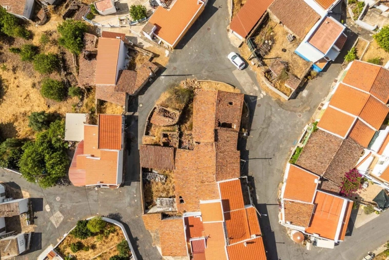 Moradia T4 para Venda em Odeleite Foto 10