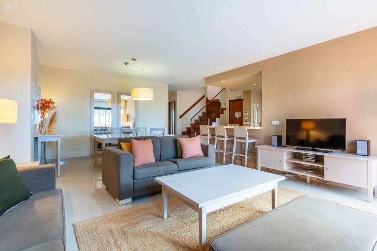 Apartamento T3 para Venda em Alcantarilha e Pêra Foto 2