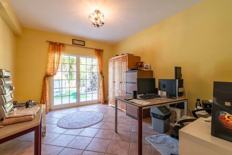 Moradia T4 para Venda em Alte Foto 20