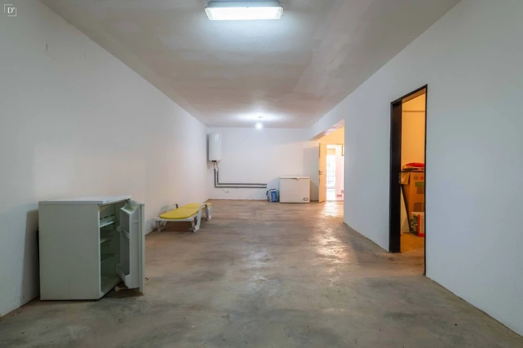 Moradia T4 para Venda em Alte Foto 24