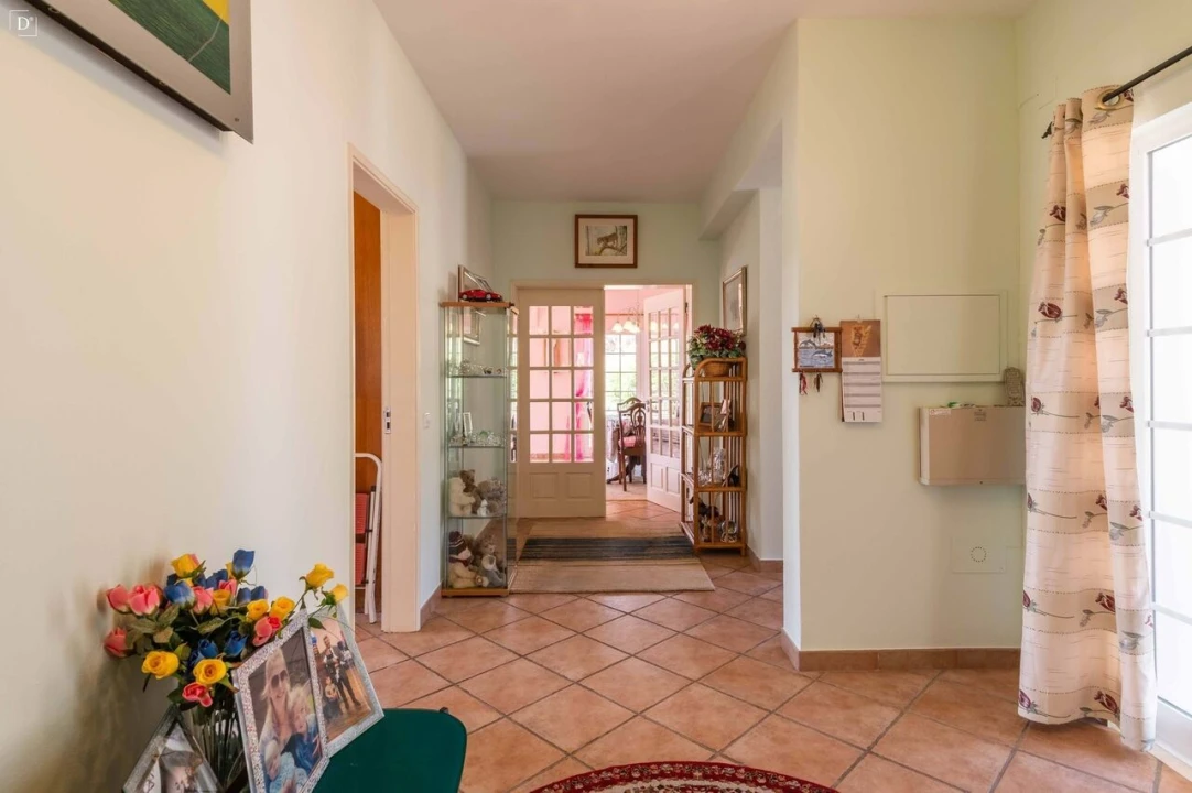 Moradia T4 para Venda em Alte Foto 9