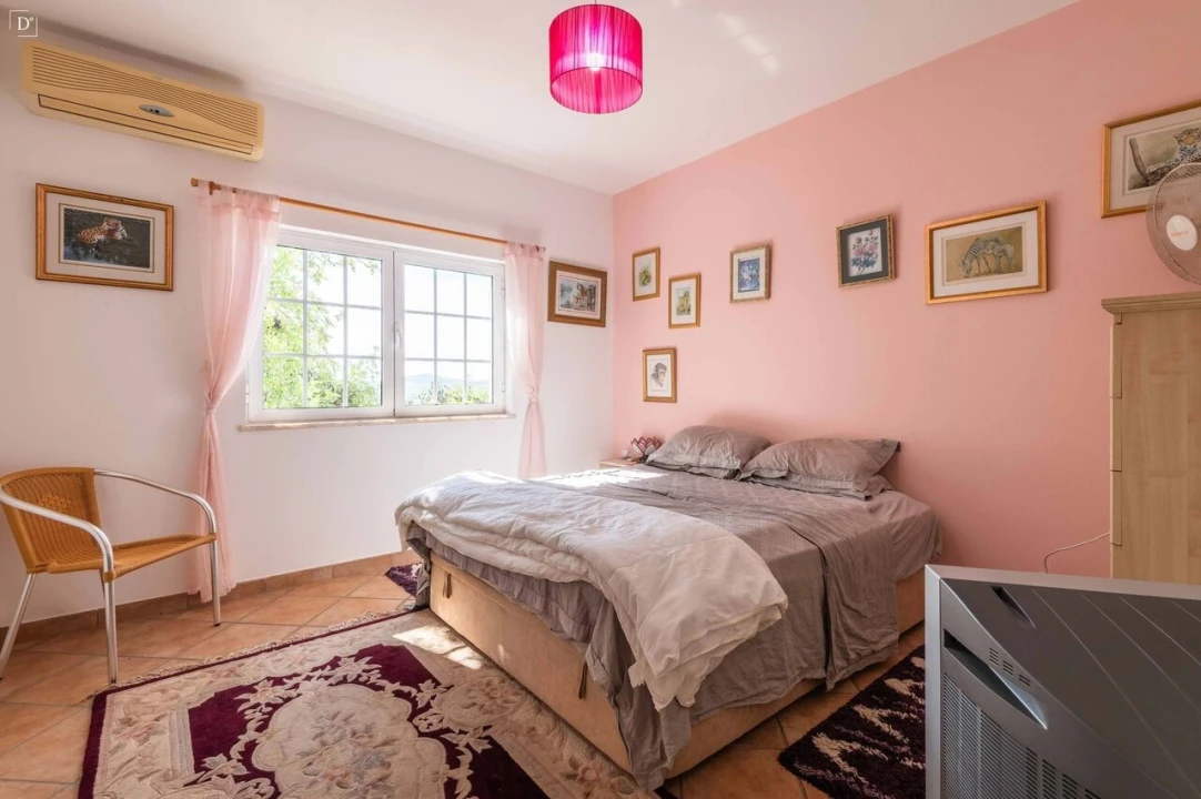 Moradia T4 para Venda em Alte Foto 18