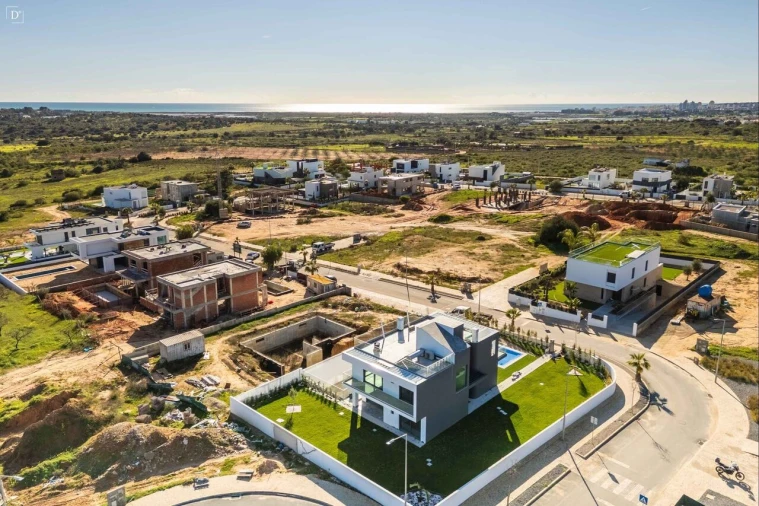 Moradia T4 para Venda em Alcantarilha e Pêra Foto 43