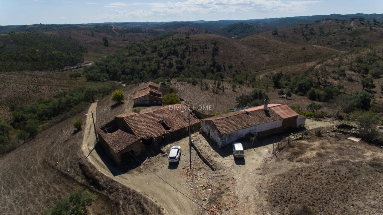 Moradia T5 para Venda em Santana da Serra Foto 17