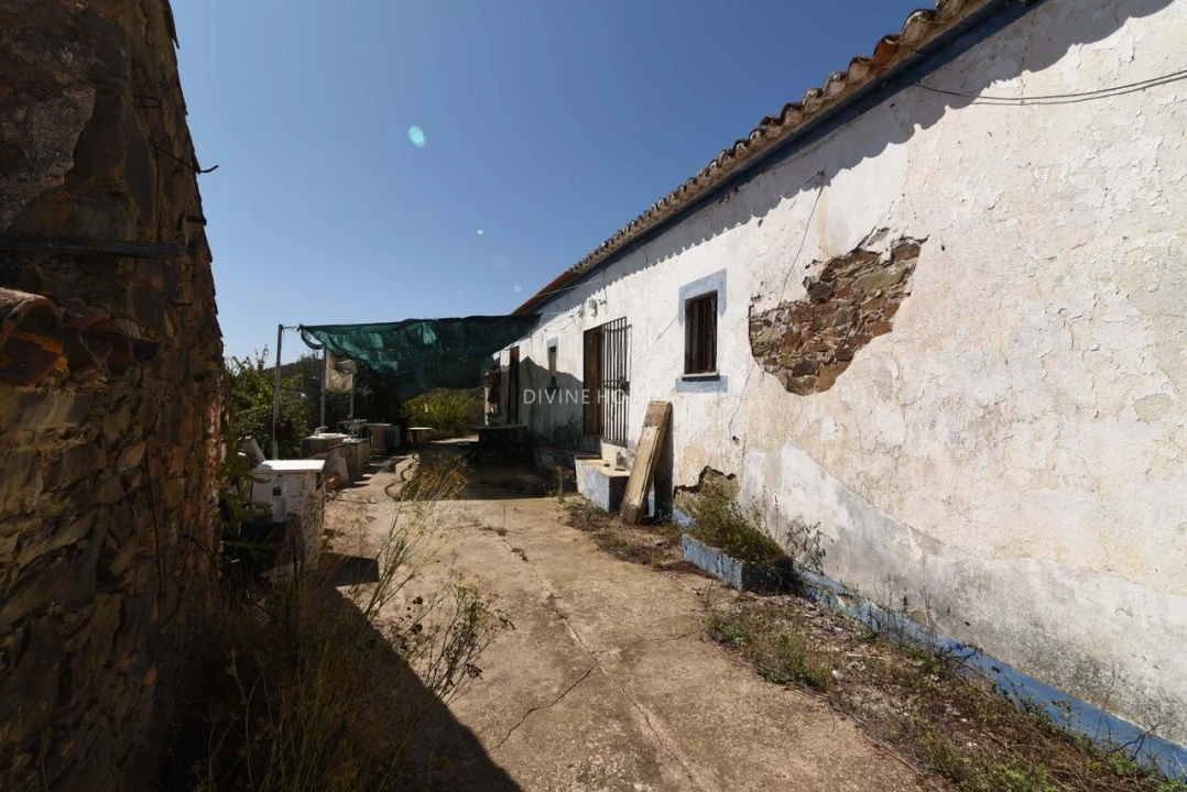 Moradia T5 para Venda em Santana da Serra Foto 4